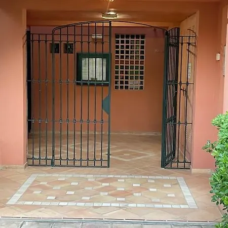 Lujo Con Jardin Apartman